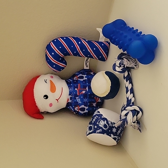 DOG'S CHRISTMAS/HOLIDAY STOCKING STUFFED WITH  SIX TOYS! 🐕 - Picture 2 of 9